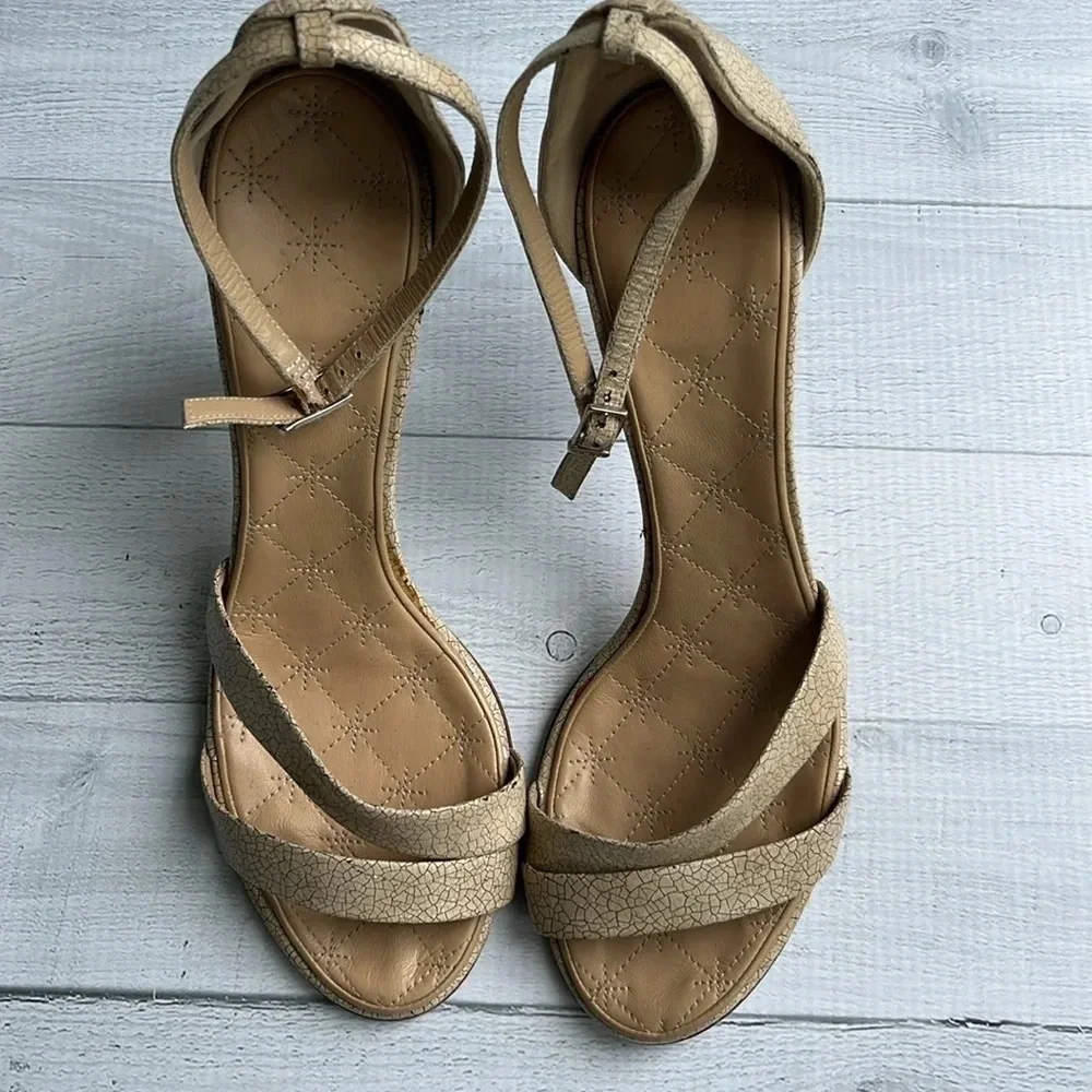 Vintage CHANEL 2005 D’Orsay Beige Pumps Size 38/8